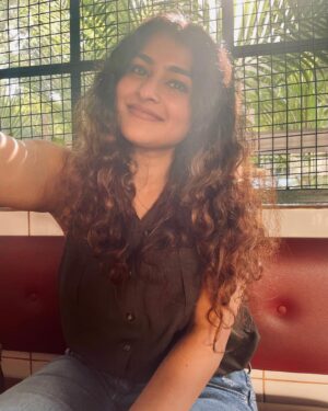 Gayathri Ashok Instagram - The messy hair look for the day 🥸

#messyhair  #new  #dontcare
