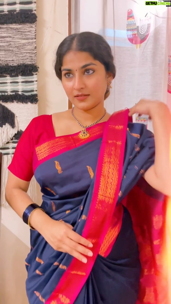 Gayathri Ashok - 3.4K Likes - Been listening to this song on loop and I just had to :P ✨
#saree #trendingreels #arrahman #onloop