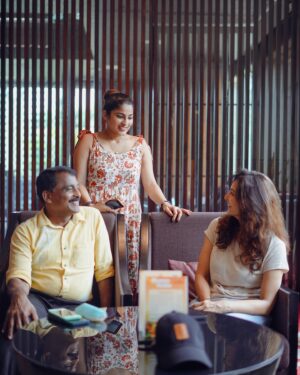 Gayathri Ashok Instagram - One with Manju chechi 🥹🧿❤️
@manju.warrier 

*pinching myself* 
A dream come true to work with the superstar ✨

📷: @hytz.in 

#favorite  #superstar  #manjuwarrier 
#new  #blessed  #footagemalayalammovie