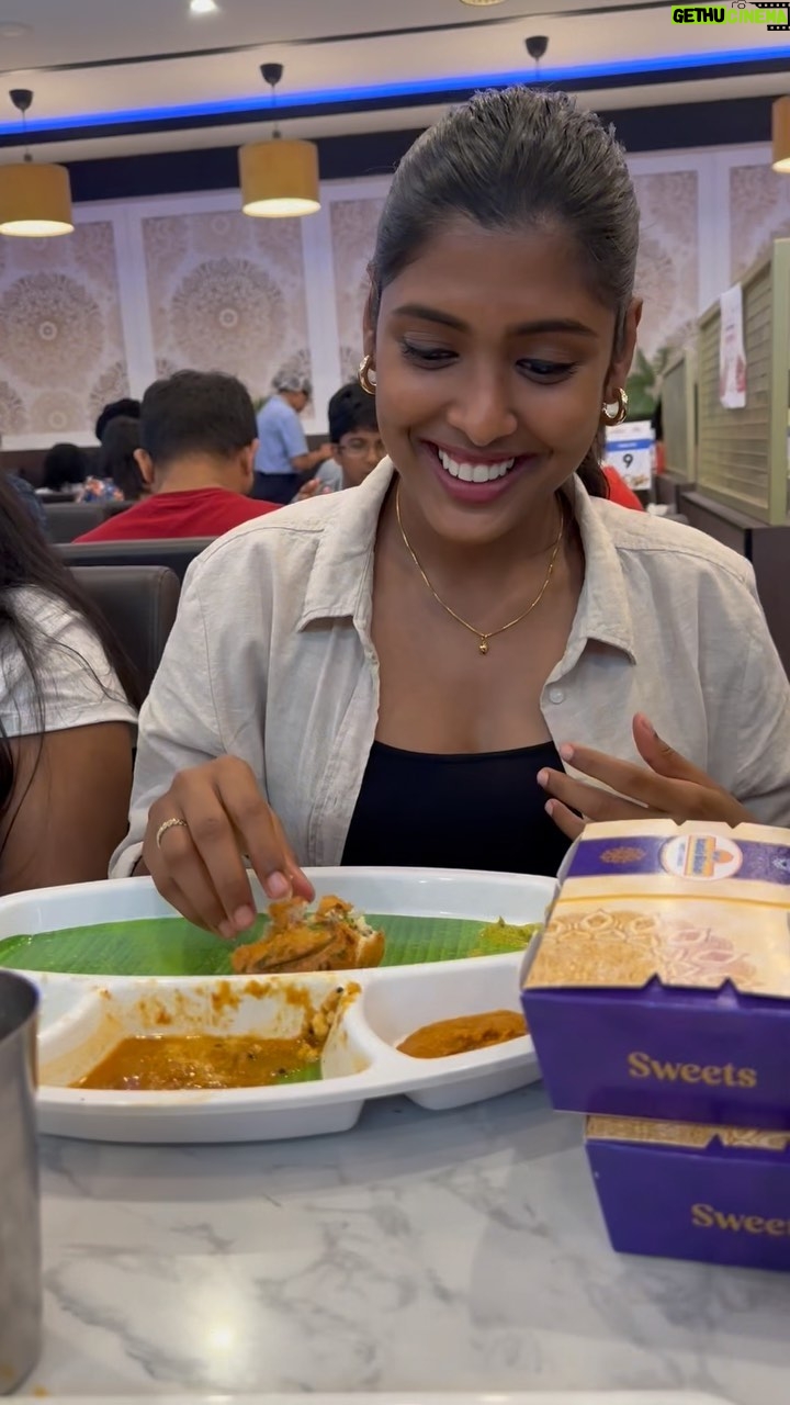 Gayathri Reddy Instagram - A2B has finally opened in Perthš It almost felt like we were in Chennai, the tamil chefs and waitresses, the food and sweets, Indian noisy gumbal, old tamil music and of course, crying babies. It felt like home. We really enjoyed our time there and Iām so glad we can keep going back for the best idlis and dosas, and also mysore pakš¤¤