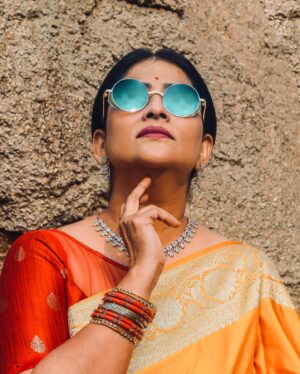 Gayatri Bhargavi Instagram - Celebrate life. 🎊🎉🥳
Your special in your own way.

Positive Vibes, Wedding season, Cricket World Cup, Festive Winters… what ever the occasion is…. 
just dress up & be happy. 
.
.

Inspired by #sabyasachi taken by @vikramsubu 🤩❤️
..
.
.
.

.

#festivewear #sareelove #jwellery #winterfashion #weddingwear #stylish @sabyasachiofficial 
#sunburn #simple #elegant #positivevibes #red #yellow #shades #worldcup #sungod #love #life
