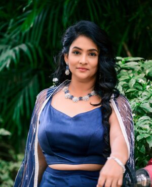 Gayatri Bhargavi Instagram - I Raise to Shine ✨
Flaunting with the New Blue! 🧿

#thankfulgratefulblessed 

My Young Sweetheart Team 
Styled by - @_razzaqui
Assisted by - @aksharamahi7
Outfit - @archithanarayanamofficial
Jewellery - @shopriyaaofficial
Ring - @bcos_its_silver