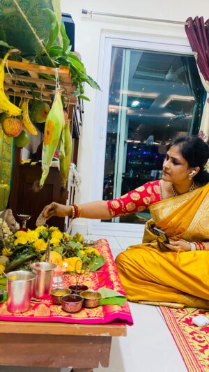 Gayatri Bhargavi Instagram - May Ganapathi bless us to be successful in all our positive actions and endeavours. 
Wishing all of you a very Happy Vinayaka Chathurthi🙏

మీకు మీ కుటుంబ సభ్యులకి వినాయక చవితి శుభాకాంక్షలు🙏😇
.

#thankful #greatfulblessedthankful to my Teachers. 
.
#ganeshchaturthi #education #music #arts #sports #farming #life #endeavours #success #peace #happiness