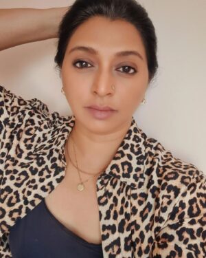 Gayatri Jayaraman Instagram - Thangamagal (vijay tv 3pm) ...don't miss it! See you soon as Bhairavi!