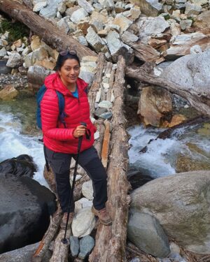 Gayatri Jayaraman Instagram - Trekking in uttar kaashi with the family...freezing cold, living in a tent, eating maggi & connecting with nature!