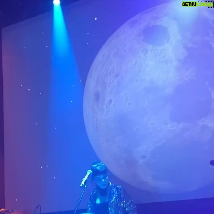 Gaye Su Akyol Instagram - The last couple of days were magic🛸✨ thanks for bringing your starry skies with you my loves 26.04 - BE - Brussels - Botanique 28.04 - PL - Warszawa - Pardon To Tu #anatoliandragonworldtour2024