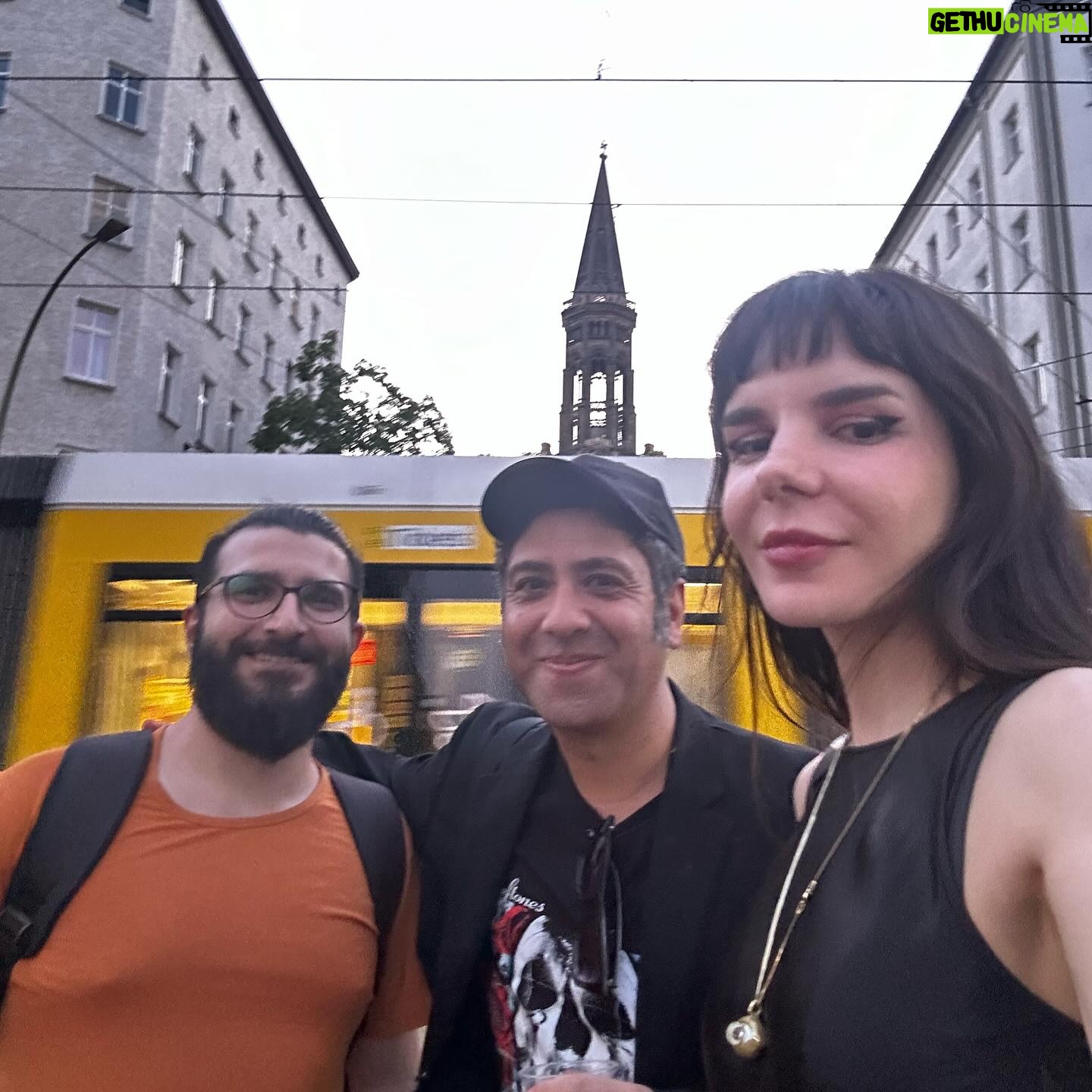 Gaye Su Akyol Instagram - buraya unutmak istemediğim bazı anlar bırakıyorum. 🏓berlin heidelberg fribourg🌴 hi bye