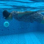 Geetashree Roy Instagram - It’s Blue…. Hydra therapy…💙💙 #réel #trendingreels #water #happiness #onelove #💙