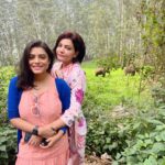 Geetashree Roy Instagram - Every year you shine brighter….. life is beautiful with you, thanks for always watching my back Love you to the moon and back Shaitan Happy Birthday my partner in crime and my loving baby sis #picoftheday #instagood #instagram #instalike #birthday #sister #love #happiness #actor #tollywood #sayantanimullick