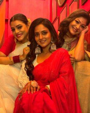 Geetashree Roy Instagram - ওলো সই॥❤️❤️❤️