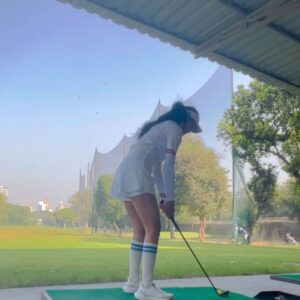 Geethika Tiwary Instagram - Thrilled ☀️

#thrilled#golf#geethika#gameon#letsstart#mood