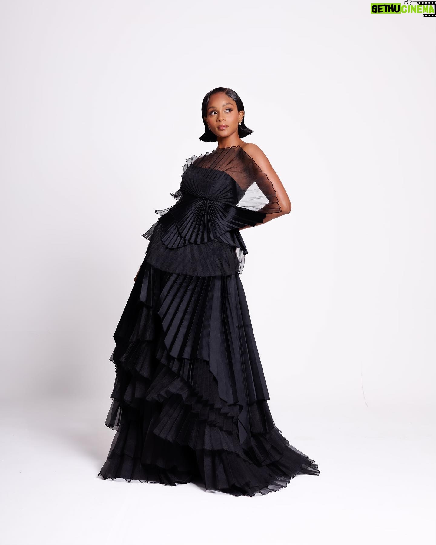 Geffri Maya - 58.8K Likes - Critics Choice.
Photographer: @mayaiman
Lighting & Studio: @trokonv @1043mixedmedia
Hair: @ryanburrellhair
Makeup: @aaronpaulbeauty
Designer: @johnpaulataker