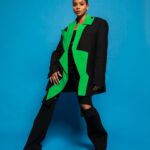 Geffri Maya Instagram – Thursday night with @staymacro 

Photographer: @mayaiman 
Lighting: @trokonv 
Hair: @ryanburrellhair 
MUA: @aaronpaulbeauty 
Styled by: @mickeyboooom 
Suit: @annakikiofficial 
Studio: @1043mixedmedia
