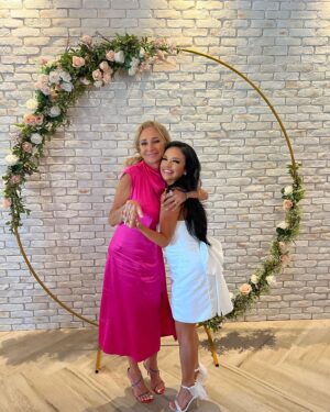 Geles Rodriguez Instagram - I am a strong woman because a strong woman raised me, happy mother’s day💗