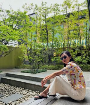 Gelsea Mae Instagram - Living the suite life in Kyoto with a switch from hotel living to a cozy apartment at @mimaruhotels! 😎 From home-cooked meals to breakfast in bed, relaxing bubble baths, rooftop bevies, and all the comforts of home, it’s been an absolute treat! 🏡🛁🍳✨#HomeAwayFromHome #MIMARU #mimaruhotels #mymimaru 
-
-
-
#ad #sponsored #honeymoon #honeymoondestination #honeymoontime #honeymoontrip #japan #tokyo #tokyotokyo #tokyofood #tokyofoodie #japanfood #japanlife #japanculture #kimonofashion #japanphotography #honeymooning #tokyotravel #kimonostyle #japanawaits #japanfoods #cherryblossomseason #kyotoapartment #kyotojapan #kyototrip