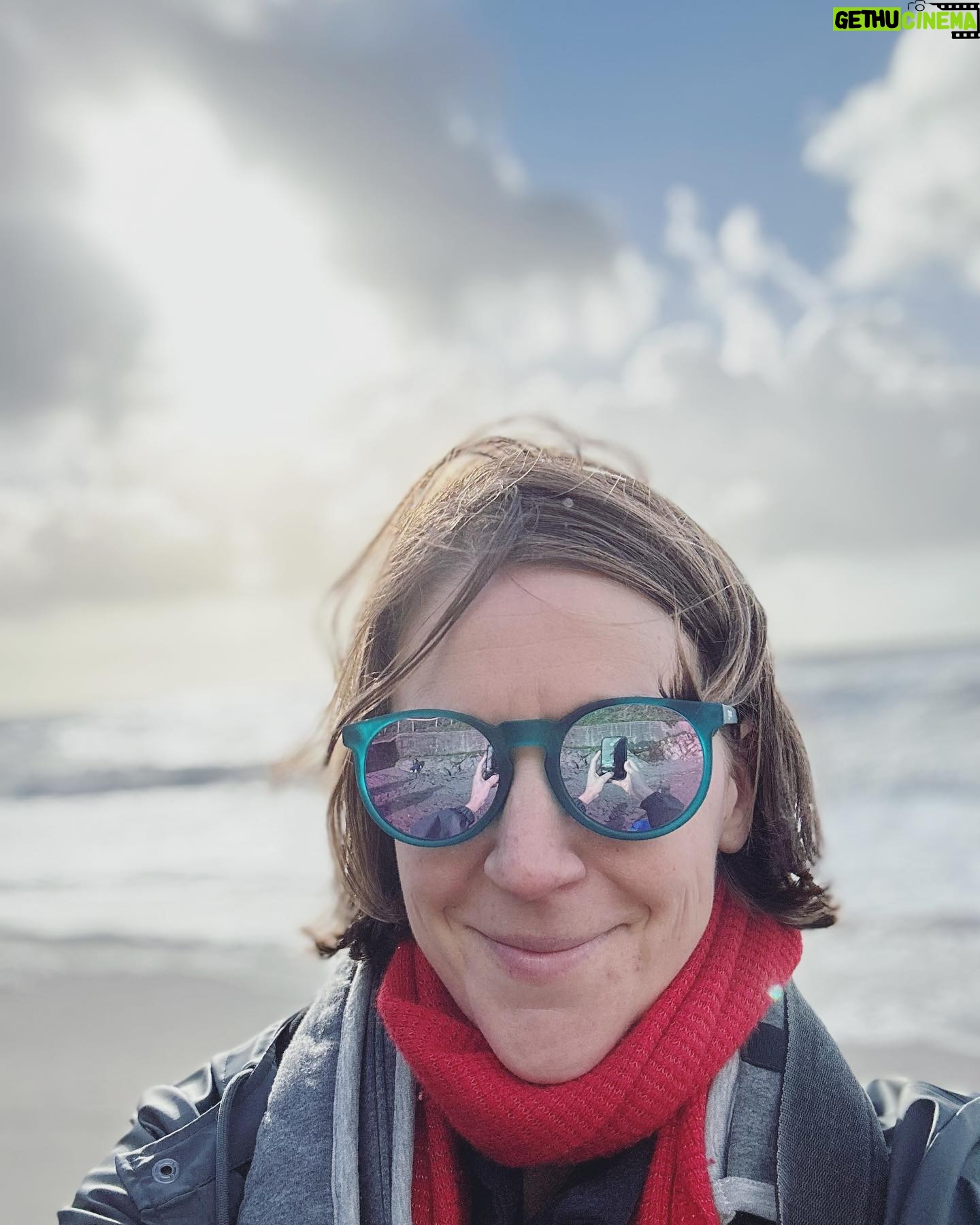 Gemma Whelan Instagram - Happiest most beautiful relaxing time with friends in this stunning little place. Thank you so much @portwrinkleholidays for the most extraordinary home for the weekend and the freshest air and the warmest hot tub and the coolest sea swim - we will be back. Highly recommend for a complete escape and switch off ๐งโโ๏ธ ๐ฎโ๐จ ๐ ๐