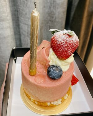 Genie Chuo Instagram - 願 平安 健康
生日快樂🤍to Me 

謝謝大家的祝福❣️