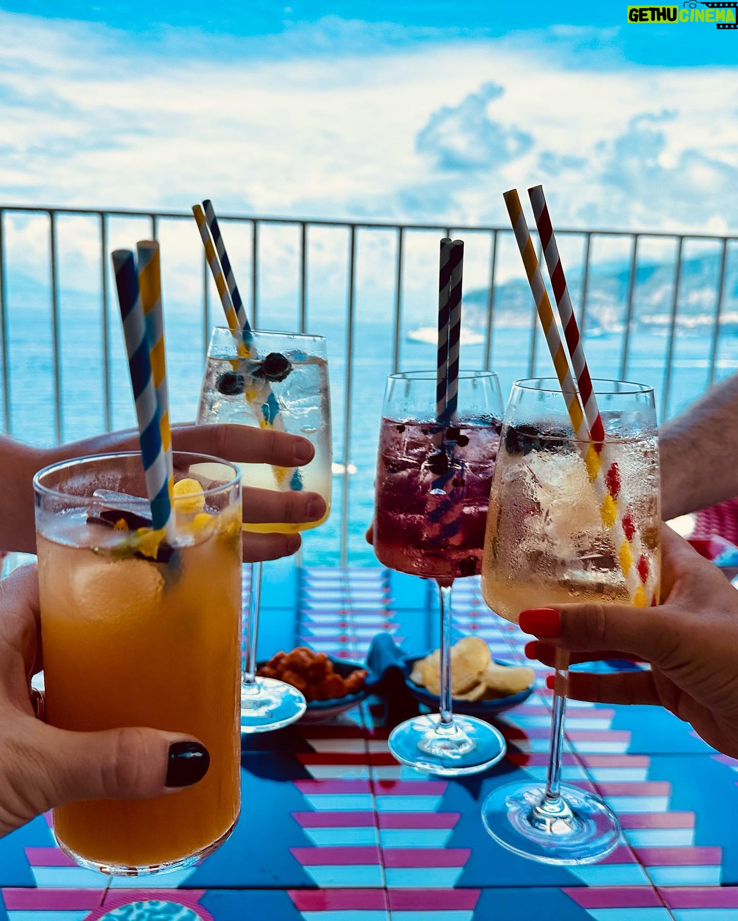 Georgia Tennant - 50.3K Likes - 40 hours in #Sorrento celebrating @christianbrassington surviving 40 years on the planet. @jenniefava you are the ultimate surprise party planner. Mine next? @leblonlondon @marinapiccola73 @la_minervetta @mrandmrssmith @ilbucosorrento #🍋 (and thanks to everyone who had our kids. Takes a village. Or most of west london)