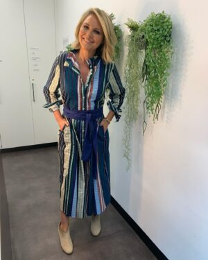 Georgie Gardner Instagram - Never been more important to support local business & when it comes to frocks @binnywear is an absolute fave. All designed by a fabulous woman you want as a friend. And a shout out to my H&M angels @morganhillhair @katyparsons.makeup who bring me to life as we crank up the vibes!!