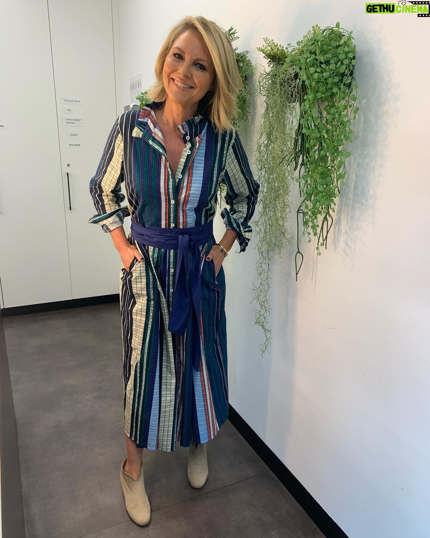 Georgie Gardner - 3.9K Likes - Never been more important to support local business & when it comes to frocks @binnywear is an absolute fave. All designed by a fabulous woman you want as a friend. And a shout out to my H&M angels @morganhillhair @katyparsons.makeup who bring me to life as we crank up the vibes!!
