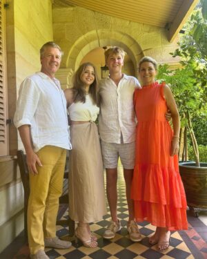 Georgie Gardner Instagram - Christmas greetings 🎄💚