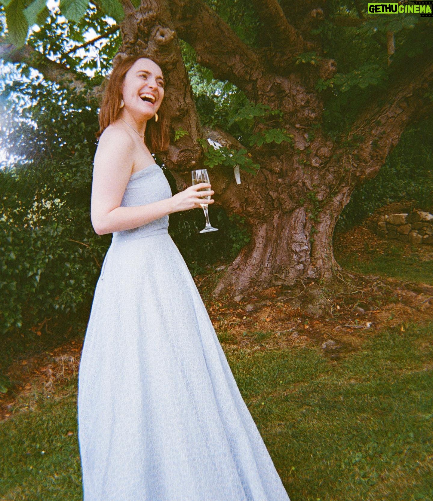 Georgie Henley Instagram - okay summary of love PART TWO🍐