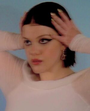 Georgie Henley Instagram - okay last ones LAST ONES I SWEAR 💘 loved these BTS shots by angel @lenaangelides for @polyesterzine