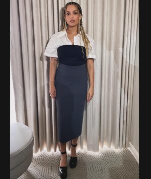 Georgina Campbell Instagram - The Watchers press ✌🏽

Styling @ecduzit 
Makeup @cherishbrookehill 
Thank you both for making me look and more importantly feel amazing ❤️❤️