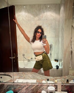 Georgina Campbell Instagram - Who does she think she is? Italian edition.