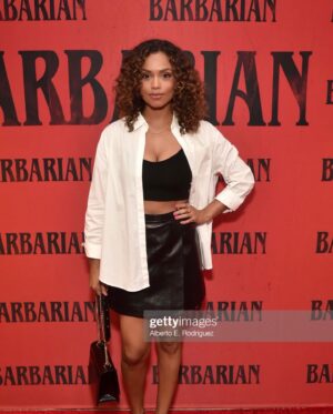 Georgina Campbell Instagram - Barbarian screening last night ✌🏽
Makeup: @cherishbrookehill 
Hair: @cynthiaglam