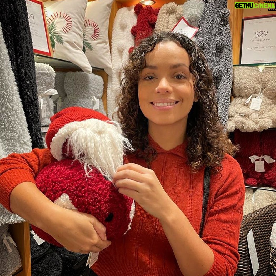 Georgina Campbell - 3.5K Likes - I found a sort of Santa blob and I love him 🎄
