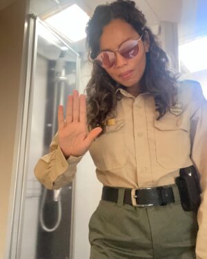 Georgina Campbell Instagram - Stop right now! I’m pretending to be a park ranger in the movie #lovelydarkanddeep and it’s currently available on @primevideo and @appletv 

I had a lovely time, with lovely people in Portugal. If you do see it, I hope you enjoy it!