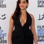 Geraldine Viswanathan Instagram – 7 Days won best first feature at the Indie Spirit Awards!!!! 🎩 we shot this movie in september 2020, deep pandemic, in 8 days with 9 crew members in one airbnb during a heatwave 🌚 endlessly proud of @itskaransoni and @goatdonkey1 and the most hard working @lizzyinfilms. thank you @markduplass @meleslyn for making the impossible possible. it comes out in theatres march 25 if you wanna see Karan get drunk (got to catch a glimpse of it live last night and trust me, you do)
