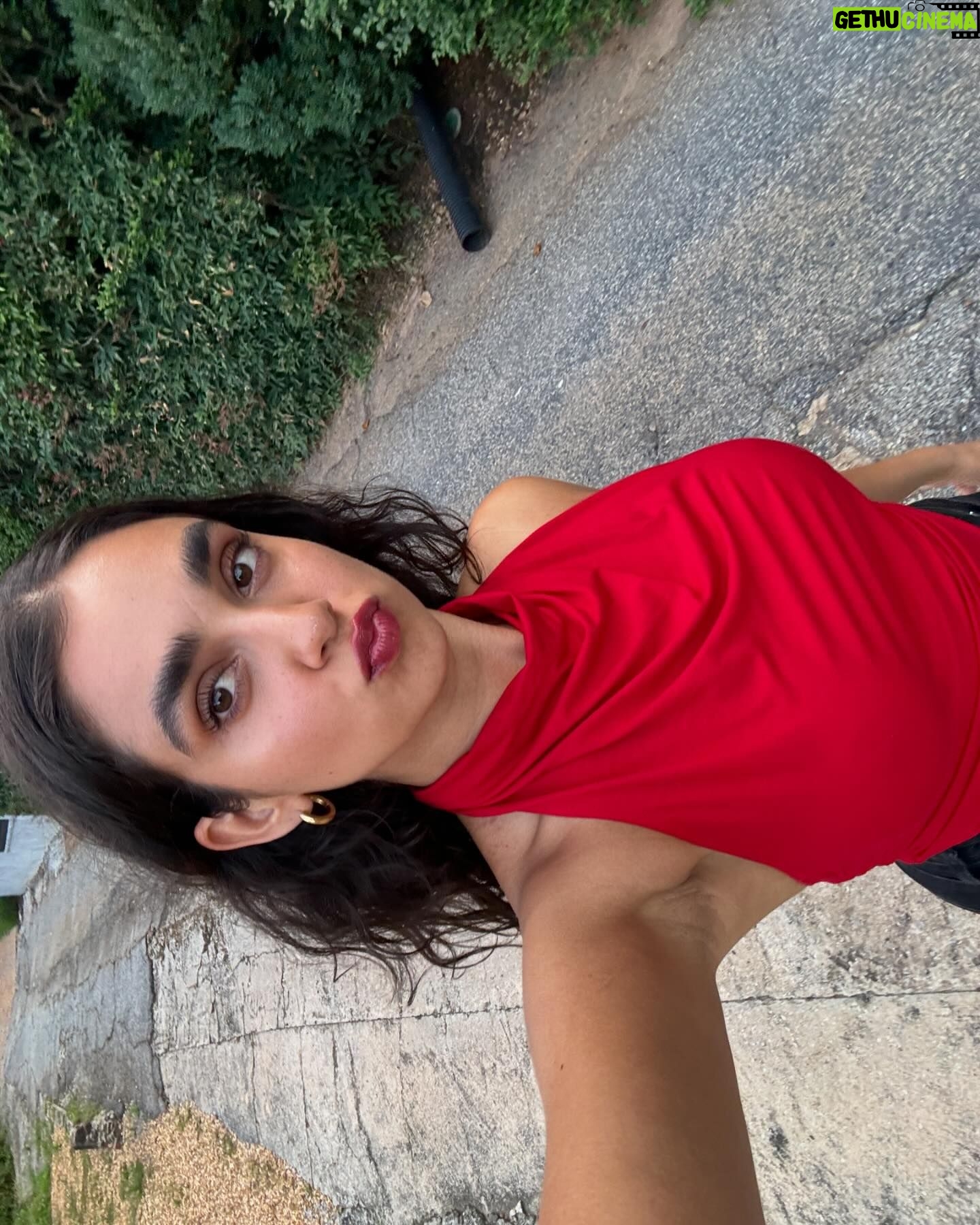 Geraldine Viswanathan Instagram - keep krankin everybody