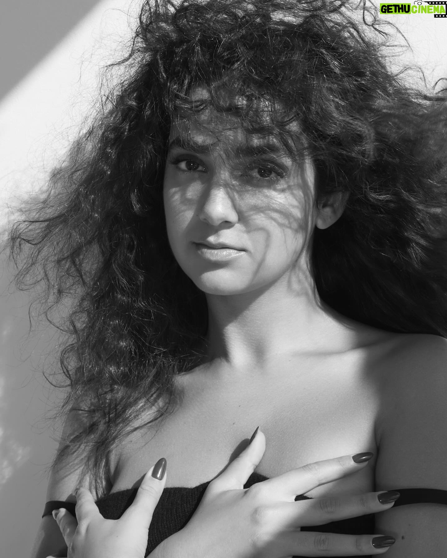 Geraldine Viswanathan Instagram - @numero_netherlands 🦢🫧🪩🍃🎐