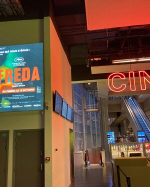 Gessica Généus Instagram - Yon lane. 1 an. Jour pour jour. Freda faisait sa première à Cannes. Mèsi lavi. Enfin en Haïti. Avec une première projection en amont de la tournée a piment rouge avec @negesmawon et ensuite au cap, Fort Liberté le 26 juillet, pour revenir à Port-au-Prince le 31 juillet au Montana. Ensuite Jacmel, les cayes première et deuxième semaine du mois d’août. @tamise_haiti @mwemtv @mobicinehaiti @bastiennehemie @fabiolaremy @jmgigon @sanosiproductions @faissol_fahad @fredafilmnan