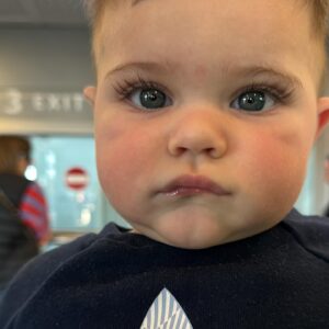 Giada Pezzaioli Instagram - 5 giorni da ricordare ♥️ 
Metti due sorelle e tre bambini, tanta voglia di stare insieme e fare mille cose, quelle che quando sei lontana dici “quando vieni lo faremo insieme” e così è stato. Ho cercato di mantenere quelle promesse e di fare insieme a te @gloria.pezzaioli ciò che non possiamo fare tutti i giorni , data la distanza che ci separa. È stato come tornare bambine, è stato un sogno, nonostante il caos creato dai nostri bambini 👶 👦🏽👧🏽 . 
Arrivederci sorellina mia , fino al prossimo viaggio ♥️ 
Ora aspetto @sofiaapezzaioli te, il tempo di finire la sessione e ti rubo per un po’ di meritato relax ed esaurimento mood zia in carriera 🦹🙏♥️