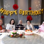 Gigi Lai Instagram - 記得我小時候，爸爸總是忙於工作。早上八時便出門上班，到了晚上，還有教夜校的兼職，直至十一時才可回家休息。 不過，爸爸無論有多忙多累都會抽時間陪我，帶我去不同的遊樂場公園玩，每一次我都玩得樂而忘返。 爸爸曾對我說：「希望你每一天都過得像生日一樣開心。」 到現在，爸爸年紀大了，就由我陪你去不同的地方吃喝玩樂！我也是多麼的希望爸爸天天快活健康，天天都像過生日一樣Happy ♥️！ 祝親愛的爸爸生日快樂🎂 平安健康！🎉🎉🎉😘😘😘 #happybirthday #lovemyfamily #father