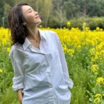 Gigi Lai Instagram - 如詩如畫的景色🏞️賞心悅目的花朵🌼🌸 #喜歡杭州 #杭州最美的季節 #太漂亮了 #spring #sharethelove #moment #nature #hangzhou #holiday