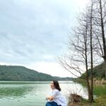 Gigi Lai Instagram - 如詩如畫的景色🏞️賞心悅目的花朵🌼🌸 #喜歡杭州 #杭州最美的季節 #太漂亮了 #spring #sharethelove #moment #nature #hangzhou #holiday