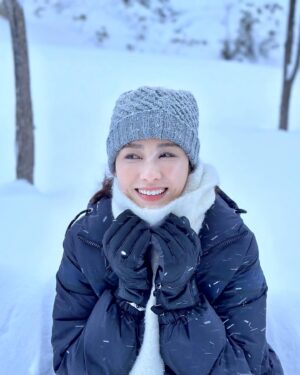 Gigi Lai Instagram - Merry Christmas! 🎄🎄❤️

#gi_losophy #christmas #xmas #holidaymood #blessing #snow #WinterWonderland  #FestiveSeason #ChristmasJoy #ChristmasMagic #HolidayCheer #ChristmasFood #ChristmasVibes #family #love