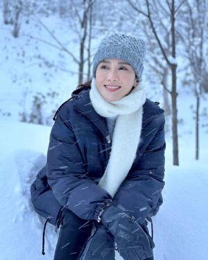 Gigi Lai Instagram - Merry Christmas! 🎄🎄❤️

#gi_losophy #christmas #xmas #holidaymood #blessing #snow #WinterWonderland  #FestiveSeason #ChristmasJoy #ChristmasMagic #HolidayCheer #ChristmasFood #ChristmasVibes #family #love