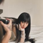 Gigi Yim Instagram - 點解可以咁快就5月4號？😭 最近看見那一期影的相片，一些用手機拍的，不知為何今天的語言系統有點錯亂🤯 麻煩大家如果有空的話可以幫我在下面留言組織一下嗎🥲
