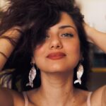 Gihan El Shamashergy Instagram - ✨🍧🌷🍧✨ These beautiful earrings are made by Shama, one of my students in the jewelry making class at @banatifoundation 📷 @nadinelwasly