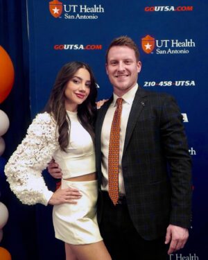 Gimena Gómez Instagram - •| What a weekend! For almost 5 years I’ve seen my now fiancée working hard every day to accomplish his goals. He has taught me perseverance, resistance and resilience as well as many other things. He is not only the new @utsambb head coach now, but also my life coach, too. Thank you so much to the people of San Antonio for the warm welcome! We are so blessed to be a part of this community!
Go Runners! 🤙🏻 |• 
.
.
.
#roadrunners #utsambb #utsaconference #sanantonio #coachclaunch