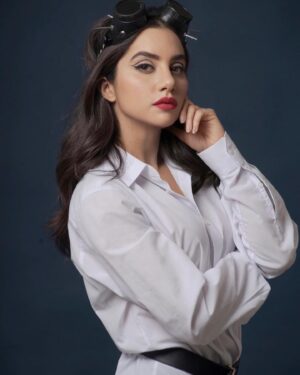 Gimena Gómez Instagram - PORTADA @lagimenagomez 
En @latinosmagazinemx .
MARZO! 2024.
✨💥
.
📸  @ricardotapiacruickshank 
💇🏻‍♀️ @edwiingo
💄 @patriciawonng
