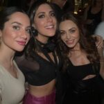 Gimena Gómez Instagram - •| Sin duda lo más importante que me ha dejado la televisión, el cine y el teatro es el conocer a Artistas ( sí, con A mayúscula) maravillosos y personas aún más. ¡Por más reencuentros! Photo dump de mi fin de semana pasando por una fiesta cosplay, una celebración cumpleañera, encuentros inesperados del tercer tipo y un café dominical. LQM amigos. Me hacían falta 💕|• . . . #cosplayparty #darlinginthefranxx #zerotwo #weekendvibes