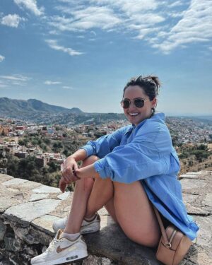 Gimena Gómez Instagram - Usualmente nos TQM, pero más cuando estamos viajando,  aunque regresemos más cansadas que antes 💀 De aquí a dónde? 
.
.
. 
📍@guanajuatocapitalturismo
#guanajuato #travelguanajuato #travelers #viajeras