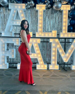 Gimena Gómez Instagram - •| San antonio sports hall of fame Gala ✨|•
.
.
.
#sanantoniosportshalloffame #sanantoniosports #roadrunners #texas