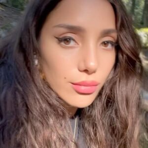Gina Dirawi Instagram - Tillbaks i trollskogen🧌